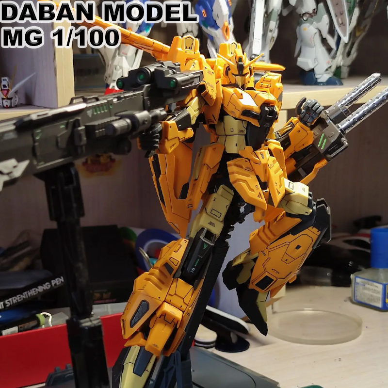 Model Kit Daban - Hot DABAN 8805 MG 1/100 MSZ-006-3B