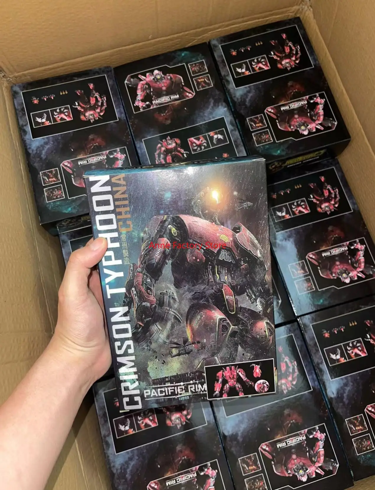 Spot  NOW Light 20CM Emit NECA - огляд і ціна Model Kit Pacific Rim