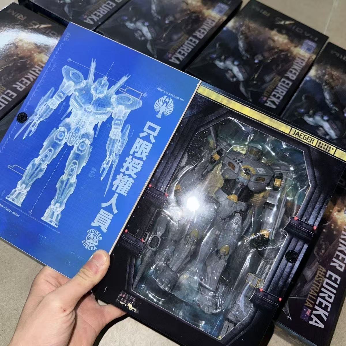 NECA Pacific Mecha Model Eurek - огляд і ціна Model Kit Pacific Rim