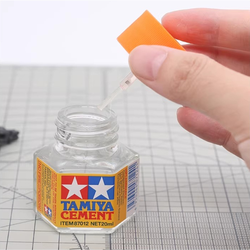 TAMIYA Glue Model Green Cover  - огляд і ціна Tamiya Model Paint Set