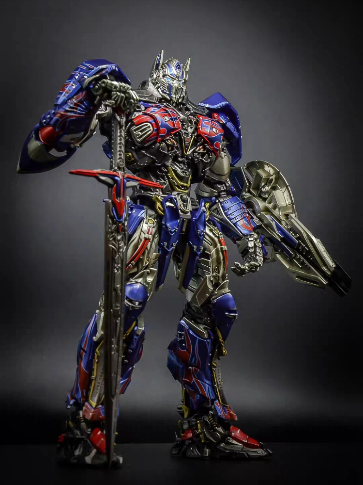 YOLOPARK Knight Optimus Prime  - огляд і ціна Model Kit Yolopark