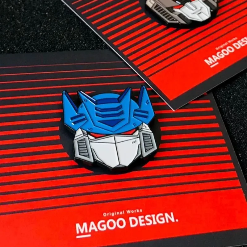 Transformationed  Brooch Red S - огляд і ціна Model Kit Optimus Prime